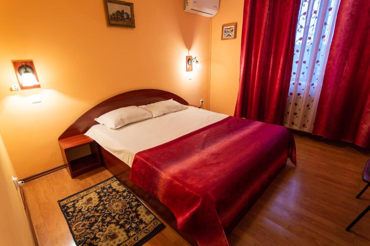 Pensiunea Casa Porojan ไบเออลูนูไม ภายนอก รูปภาพ