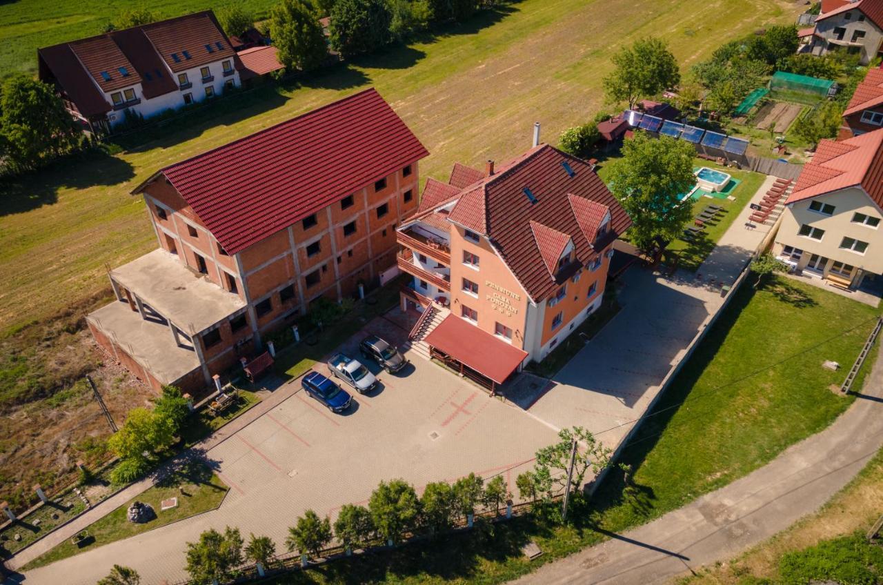 Pensiunea Casa Porojan ไบเออลูนูไม ภายนอก รูปภาพ