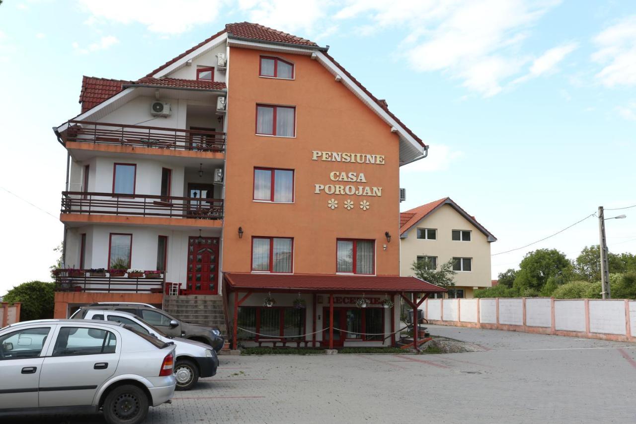 Pensiunea Casa Porojan ไบเออลูนูไม ภายนอก รูปภาพ